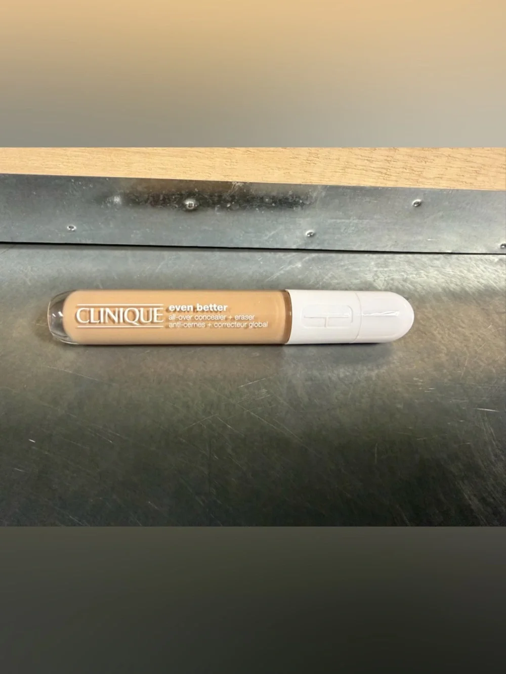 Clinique Even Better Concealer - Golden Neutral